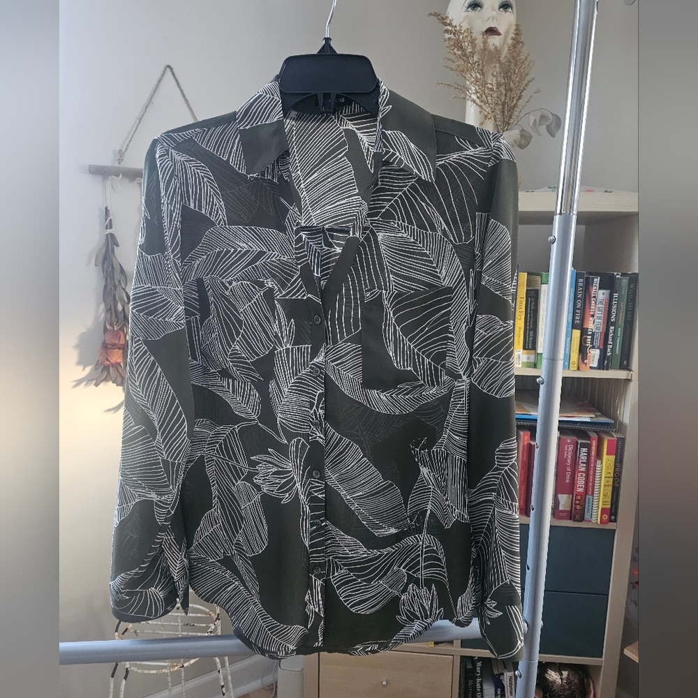 Express Flowy Button Up